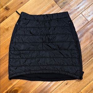 Quilted Insulated Skirt EUC
